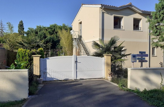Gîte 3 4 à 5 Pers near Bordeaux/wifi/2vtts Inclus