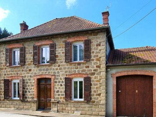 Gîte 6 pers. à Néronde avec jardin et WiFi - FR-1-496-357