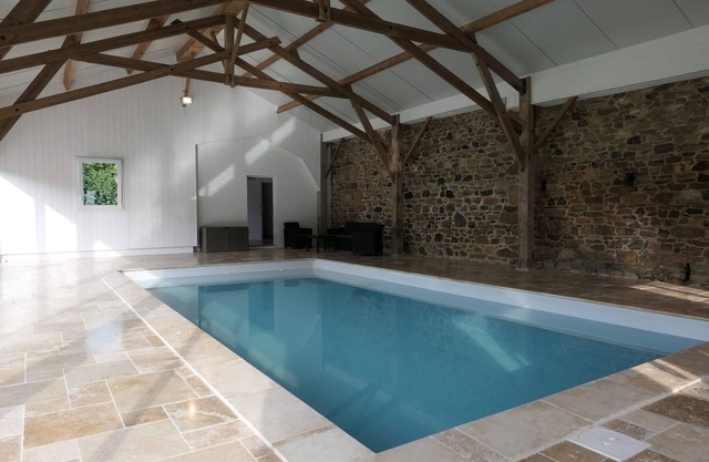Gîte de Campagne Avec Piscine Couverte et Privative