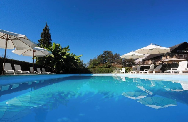 Gîte de caractère, 16 pers, countryside, private pool.