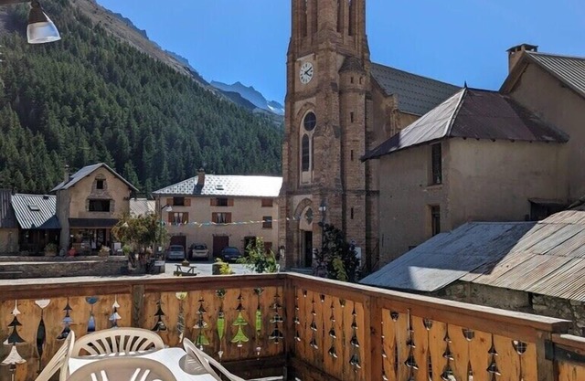 Gîte Neige Cordier - Villar d'Arène center, 2 bedrooms and large terrace