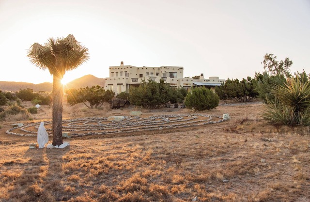 GAIA VILLA JOSHUA TREE RETREAT