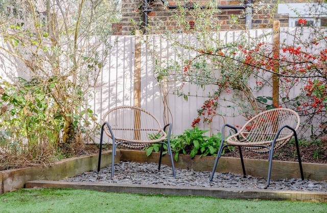 Garden| Full Kitchen| King Bed| Modern bathroom