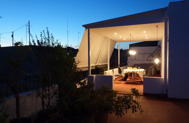 Garden Penthouse Mercado Alicante, 70m2 calm and sunny terrace