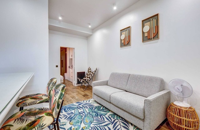 Gare de Lyon 4BD - 4BTH apartment!