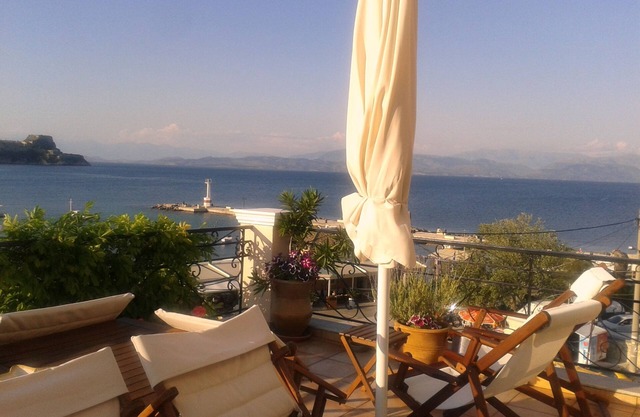 Garitsa bay Apartment