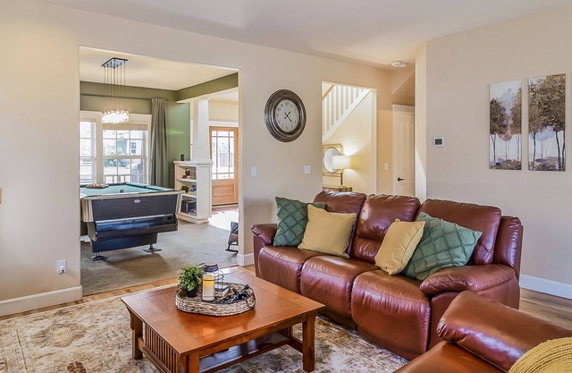 Gather! A Welcoming Home - King Beds - Pool Table!