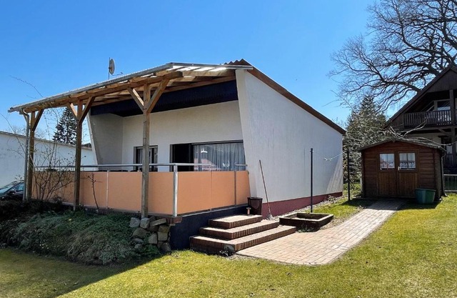 Gemütlicher Bungalow an der Mecklenburgischen Seenplatte