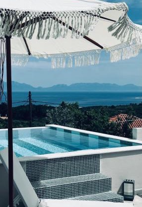 Georgianna's suite with private pool , 'greysuite'