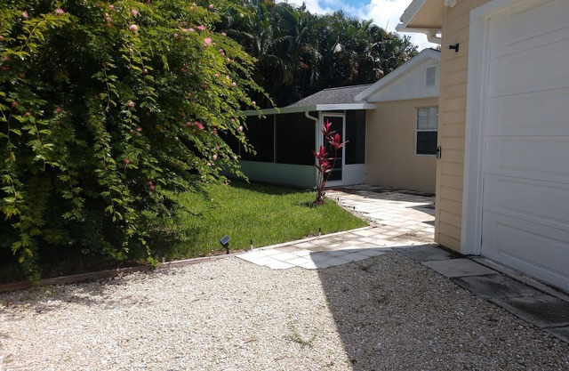 Get Out Of The Cold And Into This Adorable Country Home In Palm City