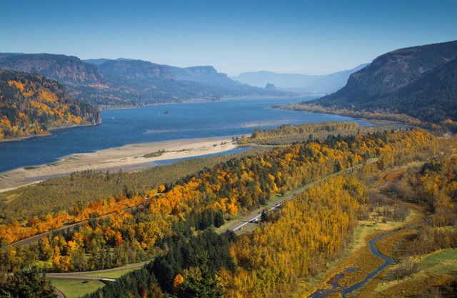 Get Ready for Adventure! Minutes Away to Badger Mountain and Bateman Island