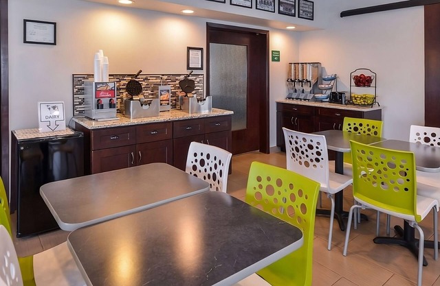 Get Ready for Adventure! Located in the Heart of Kennewick! Free Breakfast!