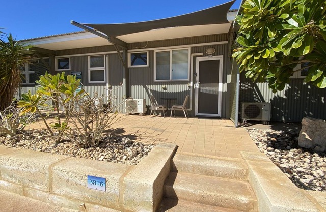 Getaway Villas Unit 38-6 - comfort on a budget