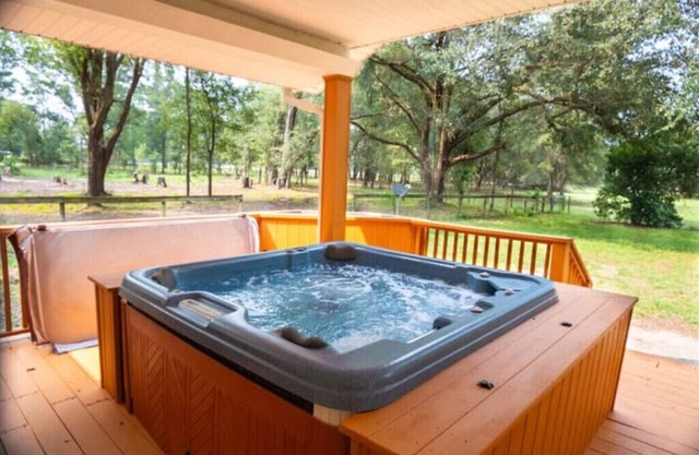 Ginnie Springs Hidden Scuba Oasis Retreat! Only 1 minute from Ginnie Springs