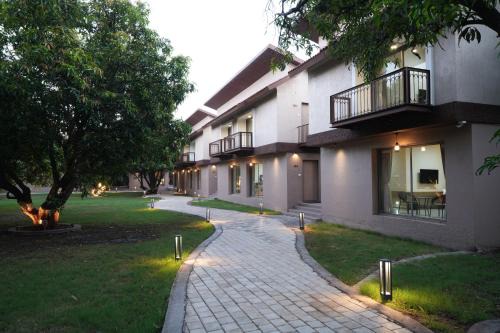 Gir Aatithya Clarks Inn