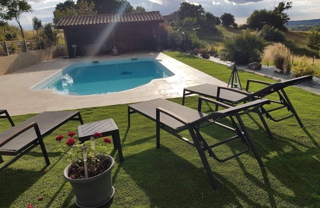 GITE 4 persons "LE TOURON EST