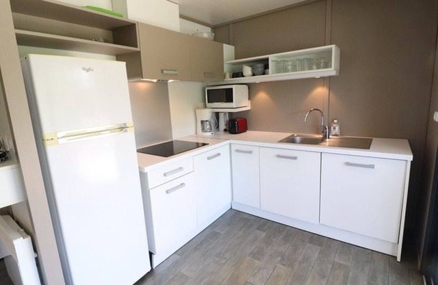 Gite Le Rouget-Pers, 2 bedrooms, 4 persons