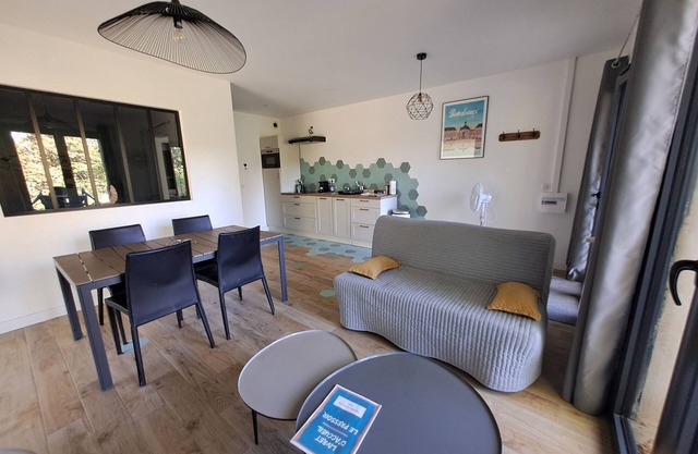 Gîte-Premium-Ensuite with Shower-Lake view