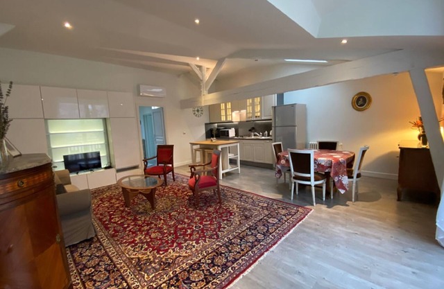 Gîte Vignes at Chateau Gassies, a 65 sqm apartment for 2 to 4 people.