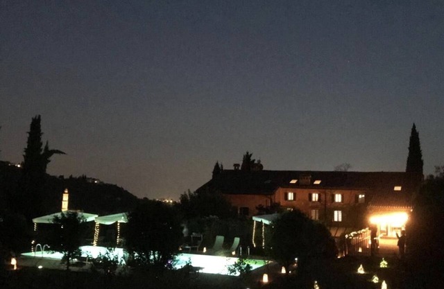 Glamorous residence, private pool, very close to Verona