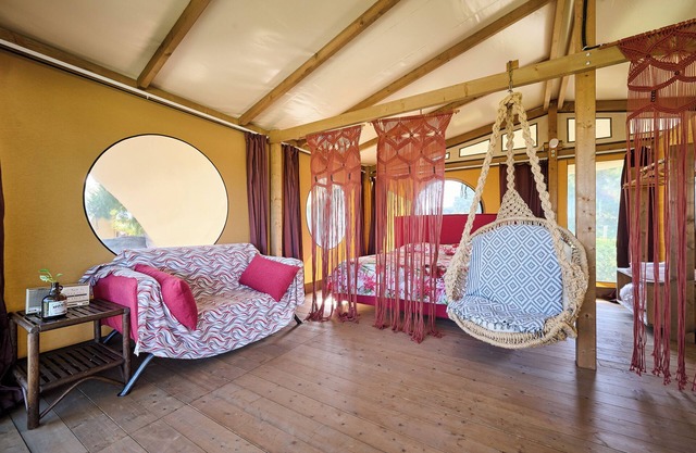 Glamping 'Tenda Glamping Vicino Al Mare' with Terrace, Garden and Wi-Fi