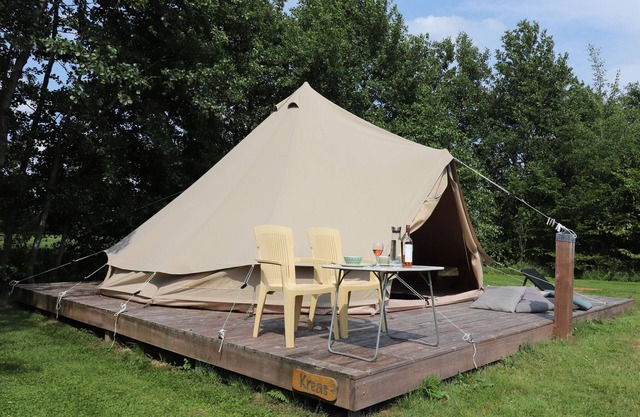Glamping Tent in Twijzel near Nature