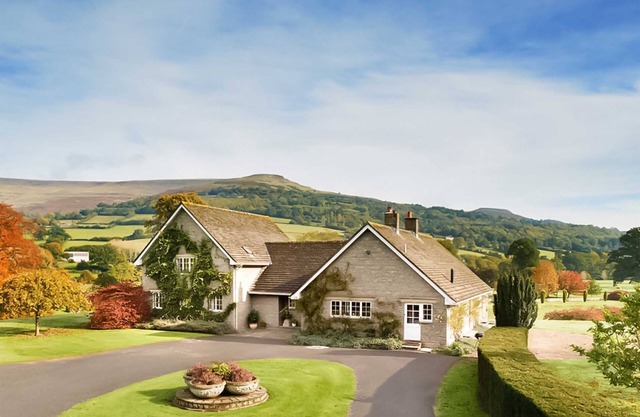 Glanusk Lodge - UK46654