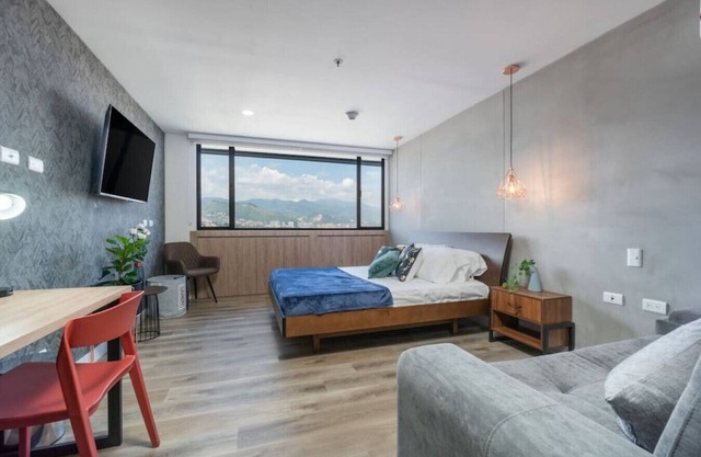 Go Living 1218 · Modern Loft Apt near Milla de Oro AC by HOUSY HOST