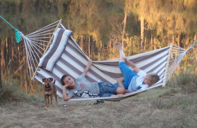 Go wild Cabin Camping & Fishing Private Lake & Forest. Dog Heaven !