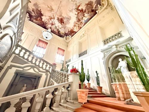 GOLDEN LUXE Four Seasons Penthouse Duomo View Garden and Parking