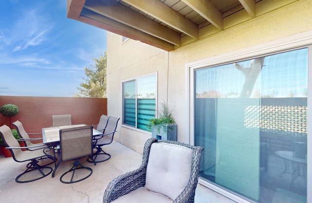 Golf-course-front condo near Old Town with two patios, WiFi, pool & hot tub