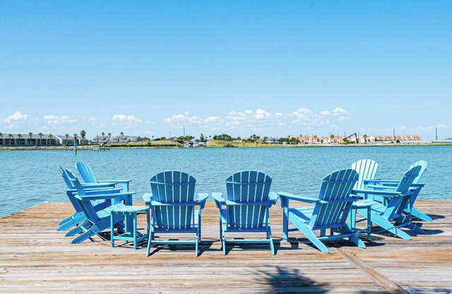 Gone Coastal - Adorable Casa Allegro Condo
