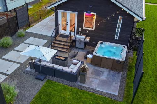 Good Vibe Tribe-2 Mi DT-Hot Tub-K Bed-Pet Friendly