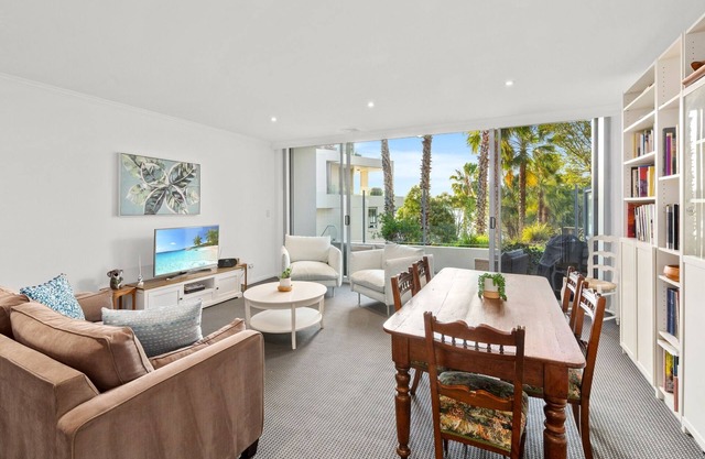 Gorgeous 2-Bed Unit near Riverside Parks