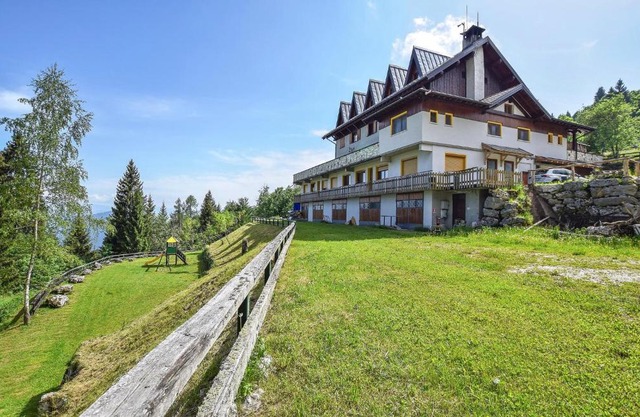 Gorgeous Apartment In Lamon With Wifi