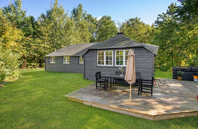 Gorgeous home in Aakirkeby with WiFi