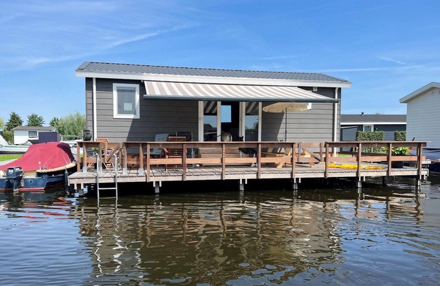 Gorgeous home in Breukelen with WiFi