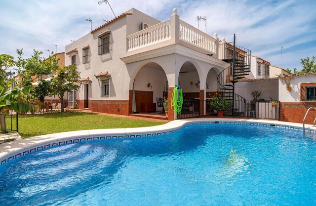 Gorgeous home in Chipiona with WiFi