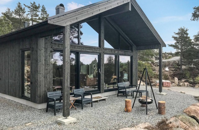 Gorgeous home in Dølemo with WiFi