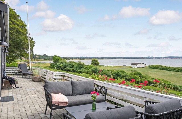 Gorgeous home in Ebeltoft with kitchen