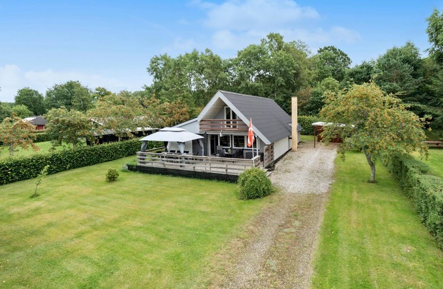 Gorgeous home in Fårvang with WiFi