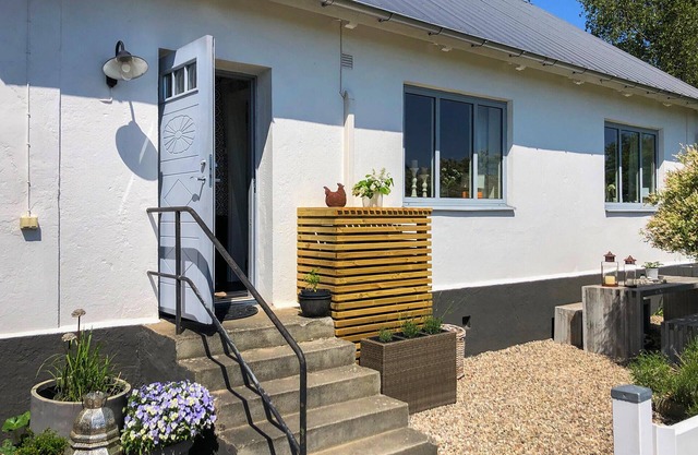 Gorgeous home in Gärsnäs with WiFi