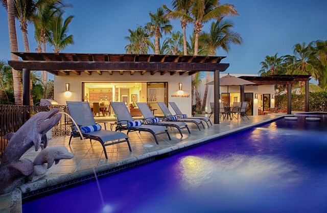 Gorgeous home in Santa Carmela 5 Suites, private pool & rooftop gated community