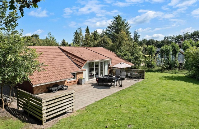 Gorgeous home in Oksbøl with sauna