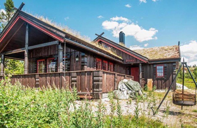 Gorgeous Home In Østby With Wifi