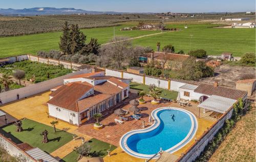 Gorgeous Home In Puente Genil With Wifi