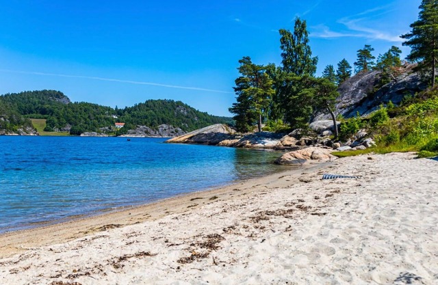 Gorgeous home in Risør with WiFi