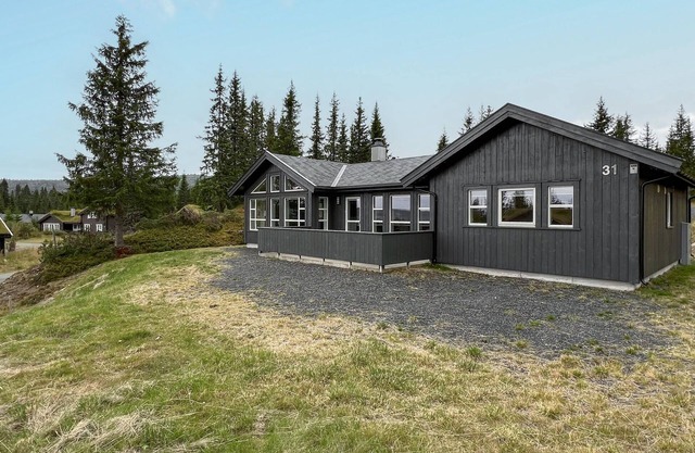 Gorgeous home in Svingvoll with WiFi