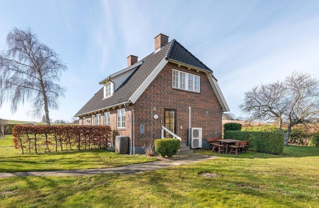 Gorgeous home in Tranekær with WiFi