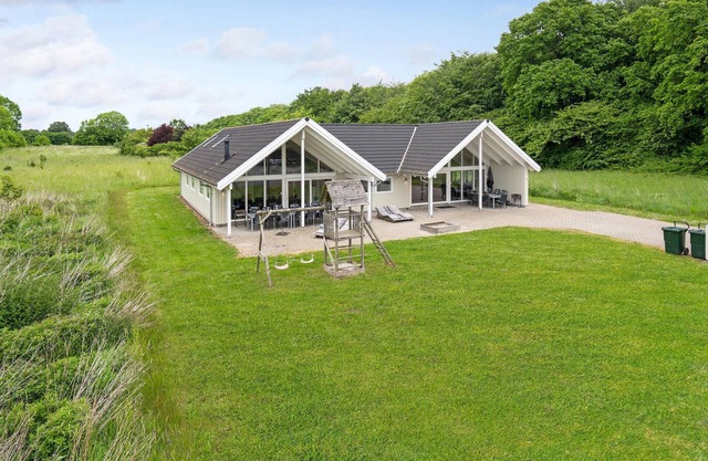 Gorgeous home in Tranekær with sauna